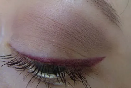 Ефект червоних очей - олівець для очей chanel stylo yeux 928 eros - елена Чемезова