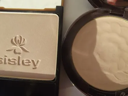 Підсвічуються пудри-вуалі від guerlain і sisley (метеорити) Підсвічуються пудри-вуалі від guerlain і sisley