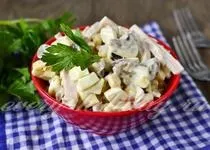 Салат - ніжність - з шинкою, огірком і сиром (зелень) Салат - ніжність - з шинкою, огірком і сиром