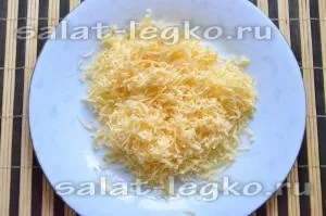 Салат з куркою, грибами і картоплею, рецепт (куркою) Салат з куркою, грибами і картоплею, рецепт