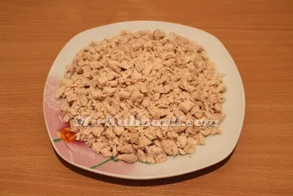 Салат «натхнення» з куркою і маринованими грибами