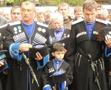 Старовинний обряд посвячення хлопчиків в козаки здійснили в П'ятигорську (фото) (козаки) Старовинний обряд посвячення хлопчиків в козаки здійснили в П'ятигорську (фото)