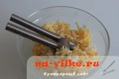 Свинячі відбивні з картоплею і сиром в духовці - рецепт з фото (картоплею) Свинячі відбивні з картоплею і сиром в духовці - рецепт з фото