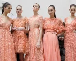 Весілля в кораловому кольорі поєднання, декор, плаття, костюм для весілля в кораловому кольорі (декор) Весілля в кораловому кольорі поєднання, декор, плаття, костюм для весілля в кораловому кольорі