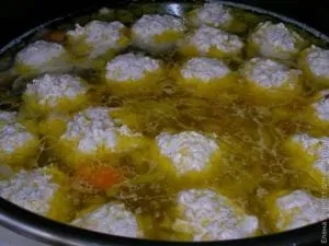 Суп з курячими фрикадельками (картопля) Суп з курячими фрикадельками