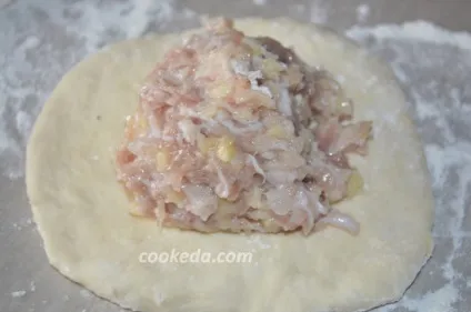 Татарські пиріжки ечпочмак з куркою (пиріжки) Татарські пиріжки ечпочмак з куркою