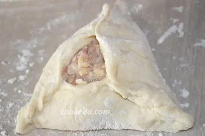 Татарські пиріжки ечпочмак з куркою (татарська кухня) Татарські пиріжки ечпочмак з куркою