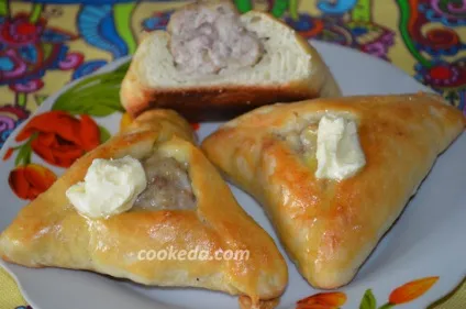 Татарські пиріжки ечпочмак з куркою (куркою) Татарські пиріжки ечпочмак з куркою