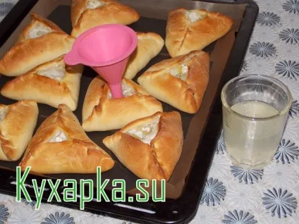 Тартарскій пиріжок ечпочмак з куркою, страви по-домашньому з фото крок за кроком рецепта (ечпочмак) Тартарскій пиріжок ечпочмак з куркою, страви по-домашньому з фото крок за кроком рецепта