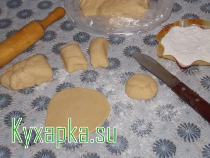 Тартарскій пиріжок ечпочмак з куркою, страви по-домашньому з фото крок за кроком рецепта (ечпочмак) Тартарскій пиріжок ечпочмак з куркою, страви по-домашньому з фото крок за кроком рецепта