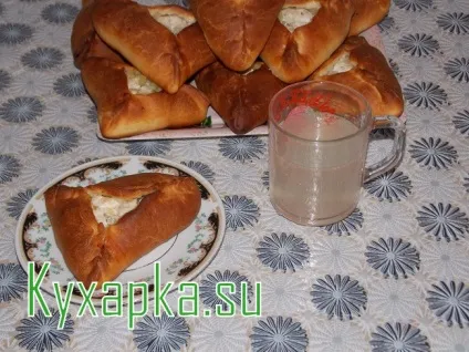 Тартарскій пиріжок ечпочмак з куркою, страви по-домашньому з фото крок за кроком рецепта (пиріжок) Тартарскій пиріжок ечпочмак з куркою, страви по-домашньому з фото крок за кроком рецепта