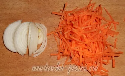 Тушкована курка з яблуками - страви з м'яса і субпродуктів - кулінарія - дрібниці життя (курячі стегенця яблуками) Тушкована курка з яблуками - страви з м'яса і субпродуктів - кулінарія - дрібниці життя