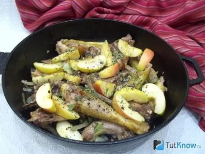 Тушкована курка з яблуками покроковий рецепт (рецепт) Тушкована курка з яблуками покроковий рецепт