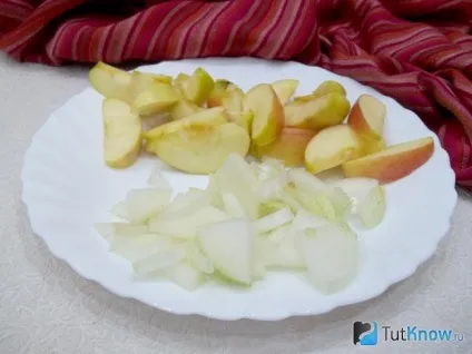 Тушкована курка з яблуками покроковий рецепт (курка з яблуками) Тушкована курка з яблуками покроковий рецепт