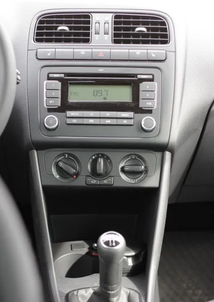 Тест-драйв hyundai solaris (хенде Соляріс) проти volkswagen polo sedan (фольксваген поло седан) (solaris) Тест-драйв hyundai solaris (хенде Соляріс) проти volkswagen polo sedan (фольксваген поло седан)