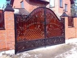 Кутові полиці своїми руками (Уклавши полиці кронштейни) Кутові полиці своїми руками