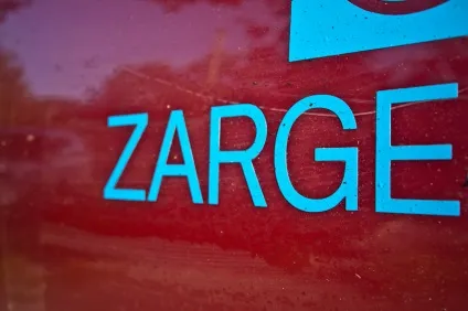 Видалення бітуму, смоли, гудрону з автомобіля (гудрону) Видалення бітуму, смоли, гудрону з автомобіля