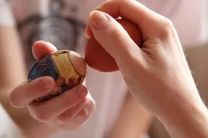 Навіщо на Великдень б'ються яйцями (б'ються) Навіщо на Великдень б'ються яйцями