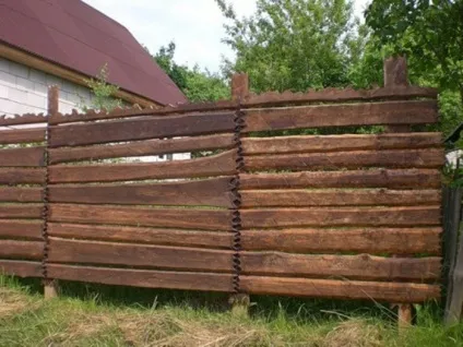 Огорожа з дошки необрізної (паркан) Огорожа з дошки необрізної