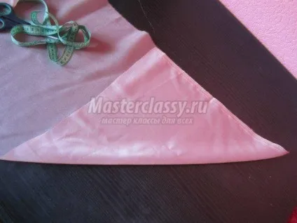 Східний костюм для дівчинки 4-х років (бейку обтачкі горловини Викрійки) Східний костюм для дівчинки 4-х років