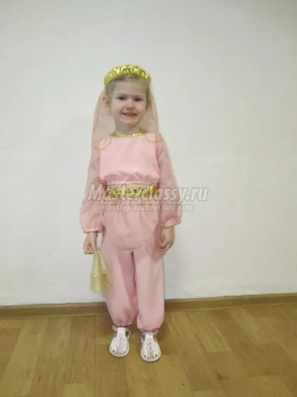 Східний костюм для дівчинки 4-х років (східного костюма для дівчинки чотирьох років) Східний костюм для дівчинки 4-х років