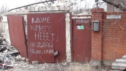 Жителі донецька живемо як на вокзалі - все чекаємо чогось на валізах суспільство newsland - (жителі донецька: живемо як на вокзалі - все чекаємо чогось на валізах) Жителі донецька живемо як на вокзалі - все чекаємо чогось на валізах суспільство newsland -