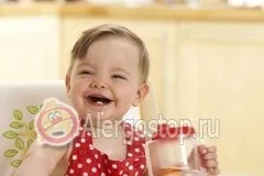 Алергія на яблучний сік у грудничка - алергія дитяча