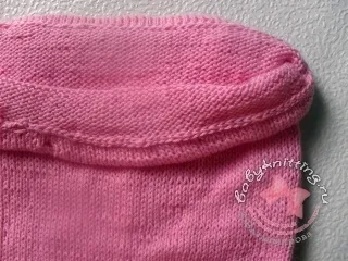 Ажурні повзунки для новонародженого спицями (для дівчинки) Ажурні повзунки для новонародженого спицями