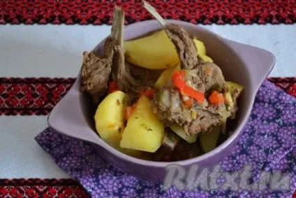 Баранячі реберця з картоплею в мультиварці - рецепт з фото