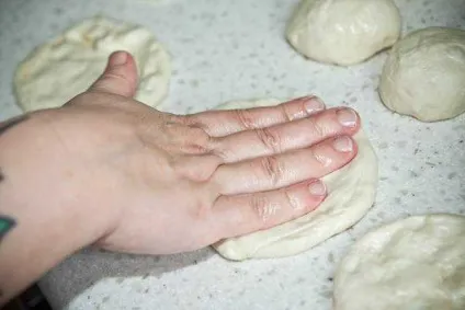 Біляші шкільні - рецепт сучасної домашньої кухні з фото (щі) Біляші шкільні - рецепт сучасної домашньої кухні з фото