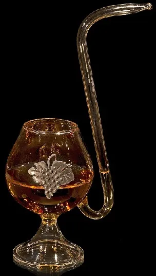 Келихи для коньяку - єднання форми і функціональності (коньяку) Келихи для коньяку - єднання форми і функціональності