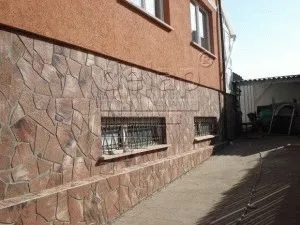 Фото фасадів будинків, оздоблення штукатуркою і декоративним каменем (будинків) Фото фасадів будинків, оздоблення штукатуркою і декоративним каменем