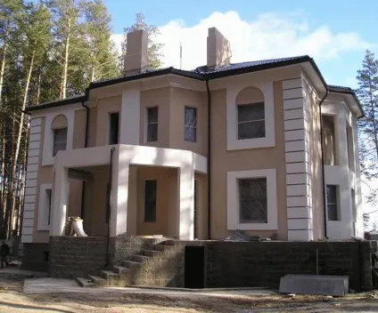 Фото фасадів будинків, оздоблення штукатуркою і декоративним каменем (будинків) Фото фасадів будинків, оздоблення штукатуркою і декоративним каменем