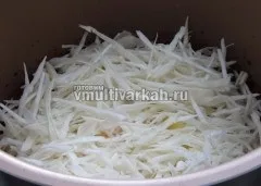 Борщ з куркою в мультиварці рецепт смачного борщу з домашньою птицею, готуємо в мультиварці (як варити борщ в мультиварці) Борщ з куркою в мультиварці рецепт смачного борщу з домашньою птицею, готуємо в мультиварці