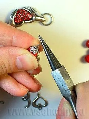 Браслет серце в руках майстер-клас по збірці біжутерії (браслет серце сердечко любовний чарівний біжутерія своїми руками майстер-клас) Браслет серце в руках майстер-клас по збірці біжутерії