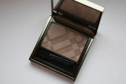 Burberry sheer eye shadow №09 rosewood відгук, макіяж, elia chaba (sheer) Burberry sheer eye shadow №09 rosewood відгук, макіяж, elia chaba