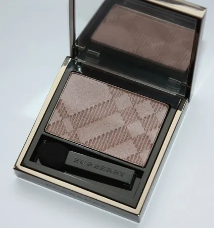 Burberry sheer eye shadow №09 rosewood відгук, макіяж, elia chaba (shadow) Burberry sheer eye shadow №09 rosewood відгук, макіяж, elia chaba