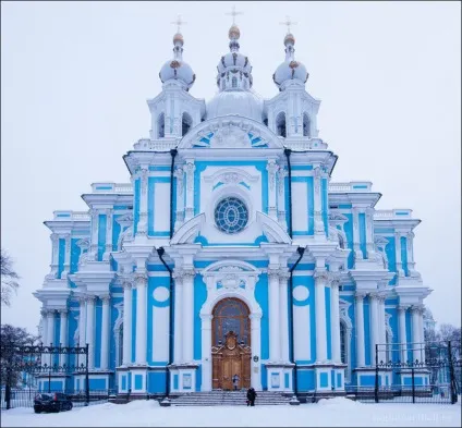 Чим відрізняється стиль бароко від класицизму (бароко) Чим відрізняється стиль бароко від класицизму