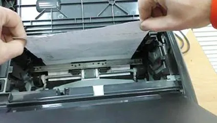 Що робити якщо в принтері hp, canon, brother, xerox, epson застрягла папір (принтері) Що робити якщо в принтері hp, canon, brother, xerox, epson застрягла папір