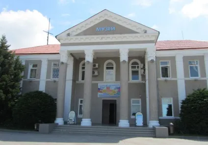 Що можна побачити і куди сходити в Геленджику () Що можна побачити і куди сходити в Геленджику