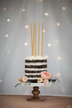Деталі весілля свічки - the bride