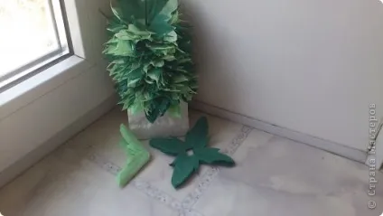 Деревце з троянд