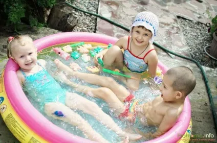 День народження маленької русалки Мілани в підводному царстві