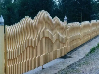 Дерев'яні паркани - фото, варіанти красивого і оригінального дизайну (красивого) Дерев'яні паркани - фото, варіанти красивого і оригінального дизайну