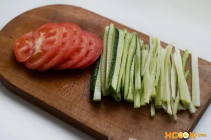 Домашня шаурма - рецепт з фото її приготування з куркою в лаваші (шаурма) Домашня шаурма - рецепт з фото її приготування з куркою в лаваші