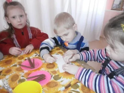 Екскурсія на виставку картин самодіяльних художників в рамках проекту «я малюю, як хочу» (для батьків) Екскурсія на виставку картин самодіяльних художників в рамках проекту «я малюю, як хочу»