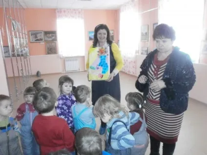 Екскурсія на виставку картин самодіяльних художників в рамках проекту «я малюю, як хочу» (ранній розвиток) Екскурсія на виставку картин самодіяльних художників в рамках проекту «я малюю, як хочу»
