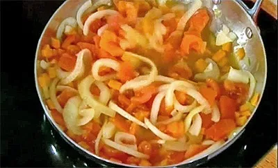 Грибний суп з локшиною і помідорами рецепт з фото (помідори) Грибний суп з локшиною і помідорами рецепт з фото