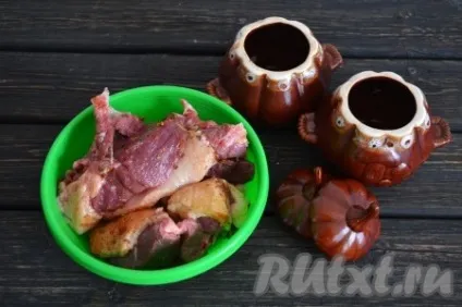 Гусь з рисом в духовці - рецепт з фото