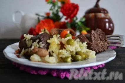 Гусь з рисом в духовці - рецепт з фото